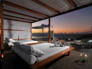 Hotel H10 Conquistador