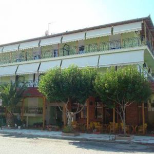 Filoxenia Hotel Apartments (Neoi Poroi)