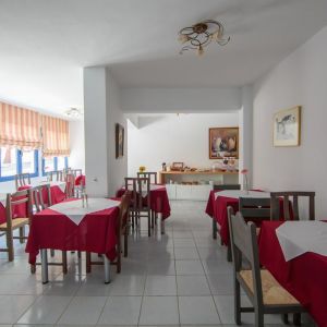 Iliana Apartments and Hotel