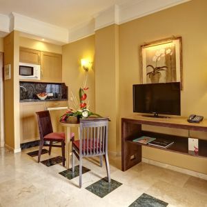 Grupotel Playa de Palma Suites and Spa