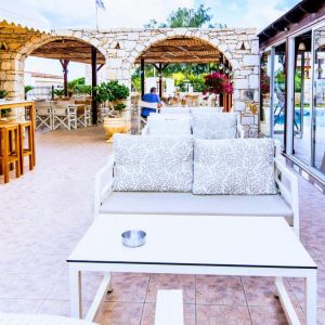 Yiannis Manos Resort Hotel
