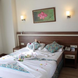 Side West Park Hotel
