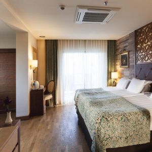 Hotel Melas Lara