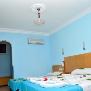 Side Temple Hotel