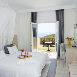Hotel Naftilos (adults only)