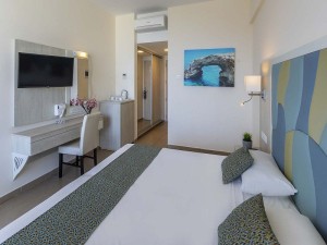 Tofinis Hotel