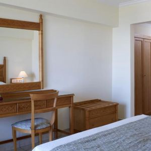Hotel Mitsis Petit Palais Beach