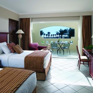 Hotel Coral Sea Water World