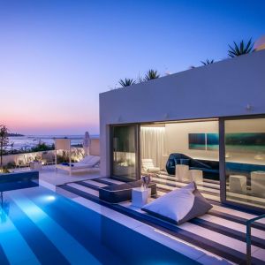 I Resort Beach Hotel