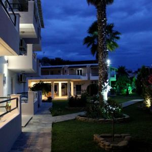 Cavos Beach House