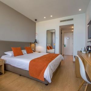 Hotel Crystal Springs Beach