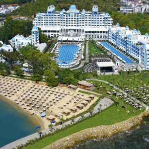 Hotel Rubi Platinum Spa Resort and Suites