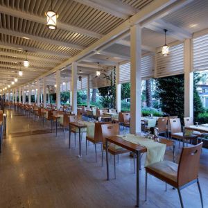 Hotel Crystal Admiral Resort Suites and SPA