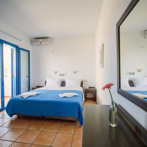 Iliana Apartments and Hotel
