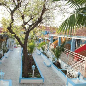 Side Temple Hotel