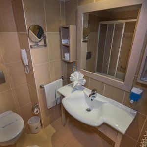 Side Breeze Hotel