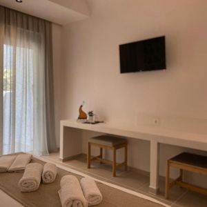 Hotel Ladiko Inn