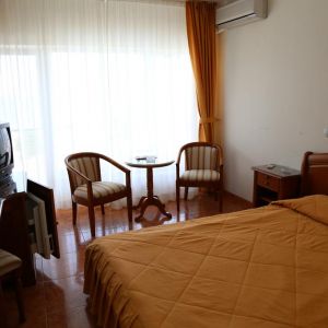 Hotel Comandor