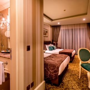 Vuni Palace Hotel and Casino