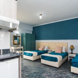 Yiannis Manos Resort Hotel
