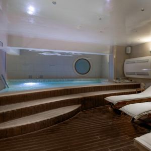 Hotel Cosmopolitan and Spa