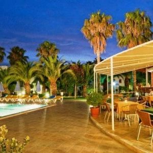 Hotel Alexandra Beach