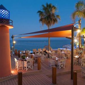 Hotel Amathus Beach