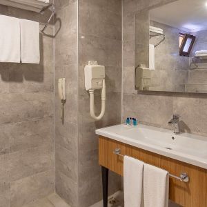Hotel Utopia Resort and Residence
