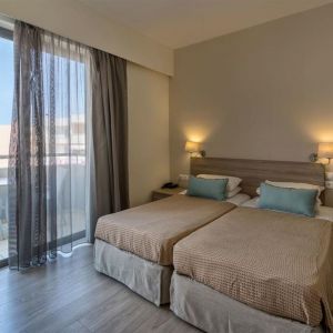 Hotel Lefkoniko Bay