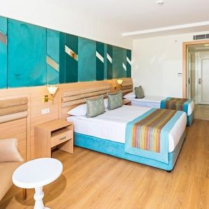 Dream World Hill Resort