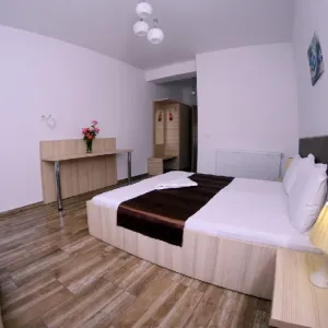Q Hotel