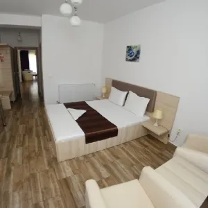 Q Hotel