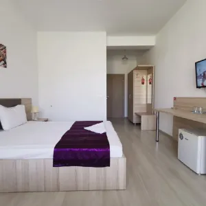 Q Hotel