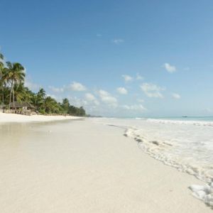 Hotel Bluebay Beach Resort and Spa