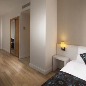 Side Aluna Hotel