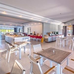 Hotel Marebello Beach