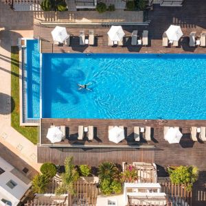 Hotel Louis Althea Beach