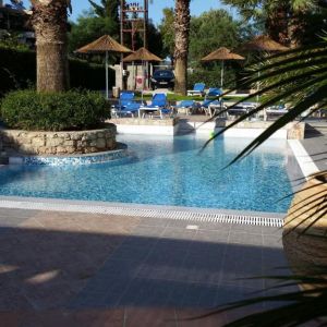 Poseidonia Hotel and Apartments