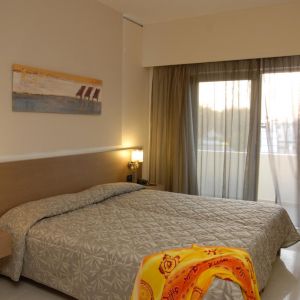 Hotel Amalthia Beach Resort