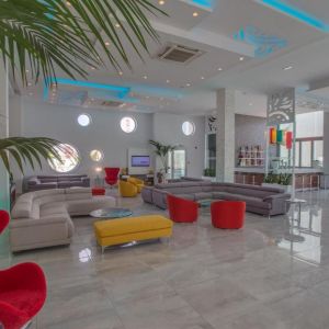 Nicholas Color Hotel