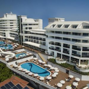 Laguna Beach Alya Resort