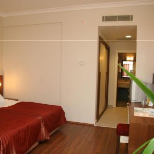 Hotel Queens Park le Jardin