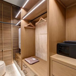 Hotel Regnum the Crown