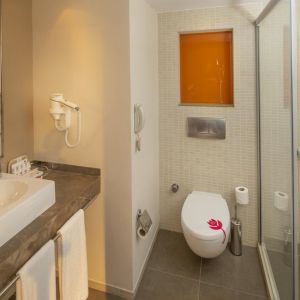 Hotel Barut Arum Resort and Spa