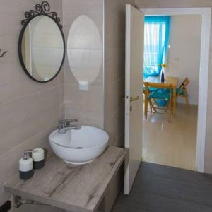 Salonikiou Beach Deluxe Apartments