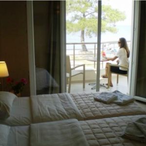 Hotel Rachoni Bay Resort