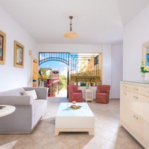 Irida Hotel Apartments