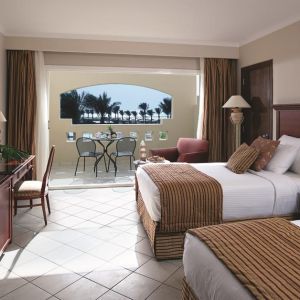 Hotel Coral Sea Water World