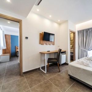 POLLIS HOTEL