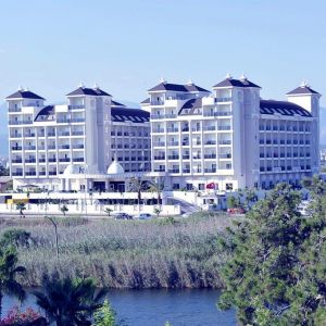 Lake and River Side Hotel